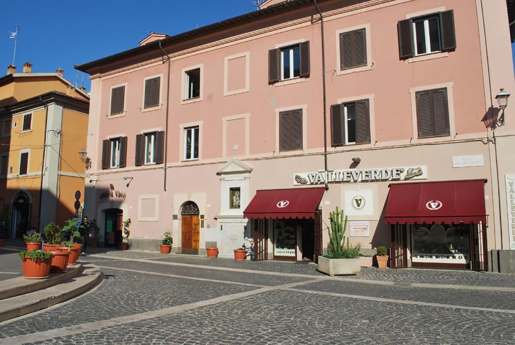 Piazza Fratti Nocleg ze śniadaniem 3*